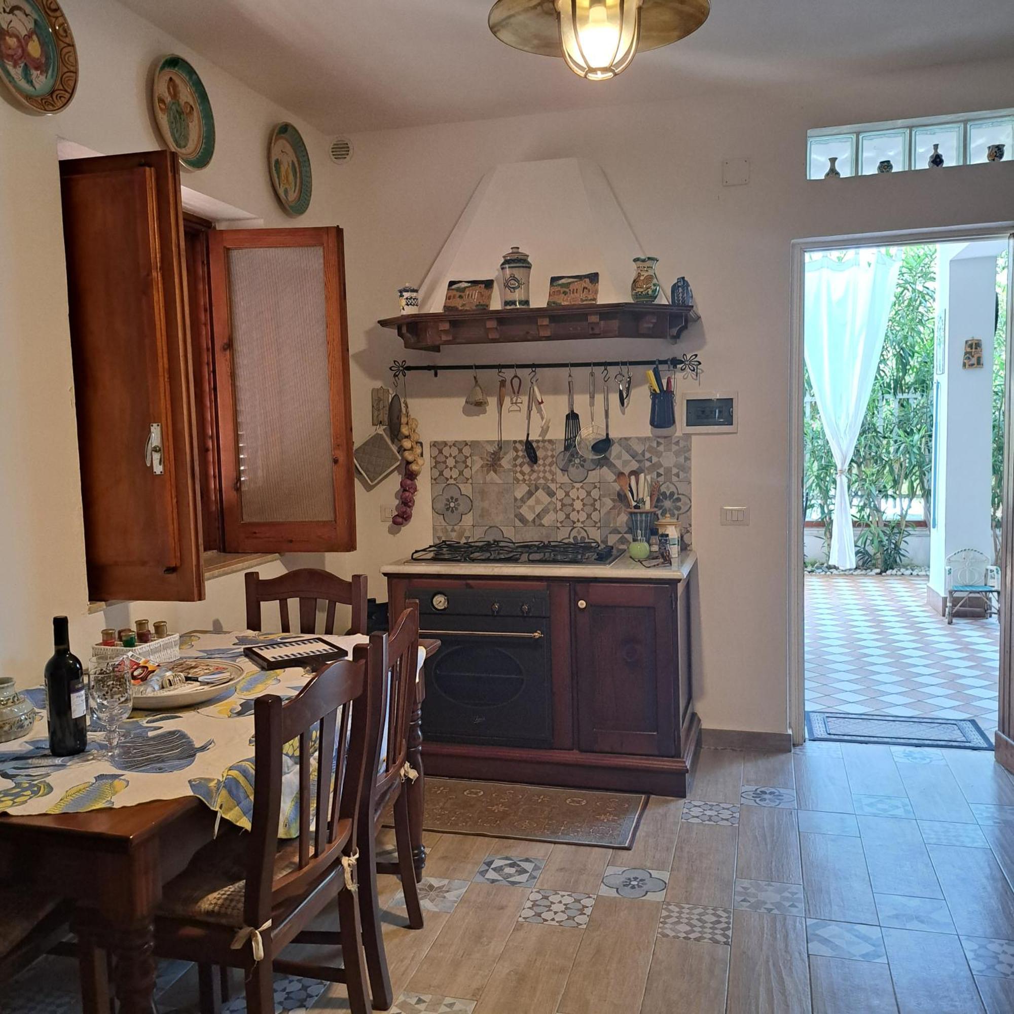 דירות מונדלו Casa Perciata - Locazione Turistica מראה חיצוני תמונה